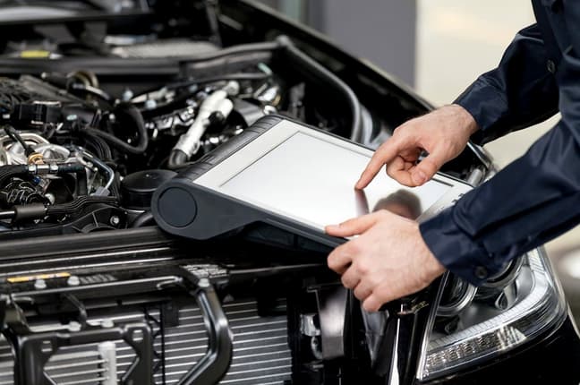 Dell Laptops in Auto Repair Shops: Reliability and Performance for Diagnostics and Repair