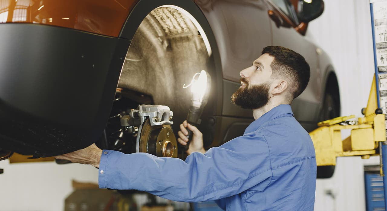How to brake if a car’s brakes fail